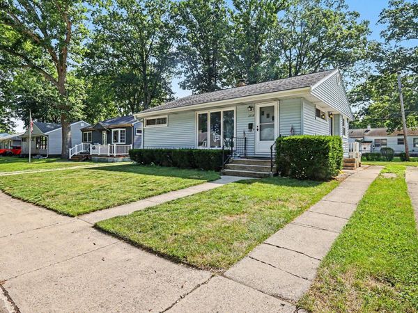 3018 Hollywood Avenue , Michigan City, IN 46360