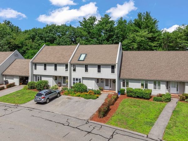 38 Woodland Park Dr, Unit 38, Haverhill, MA 01830