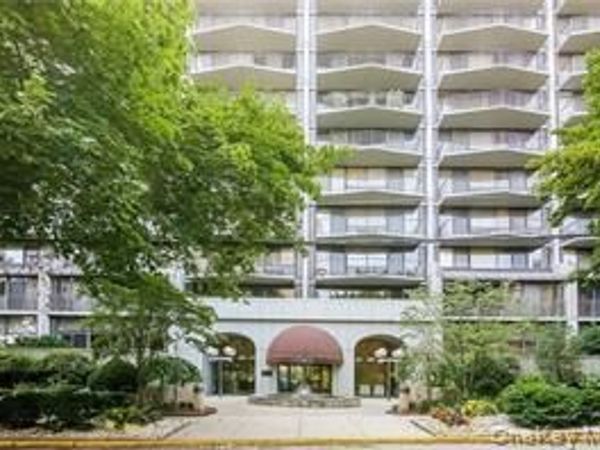 15 Stewart Place , Unit 3D, White Plains, NY 10603