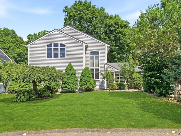 75 Glen Forest Street , Thornwood, NY 10594