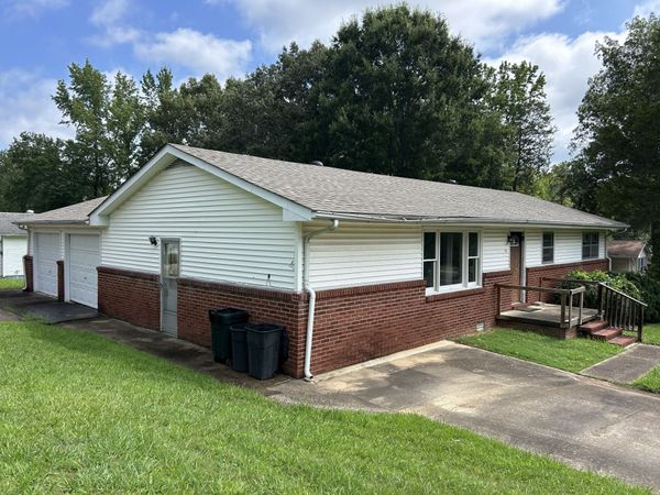 130 Mimosa St , Camden, TN 38320
