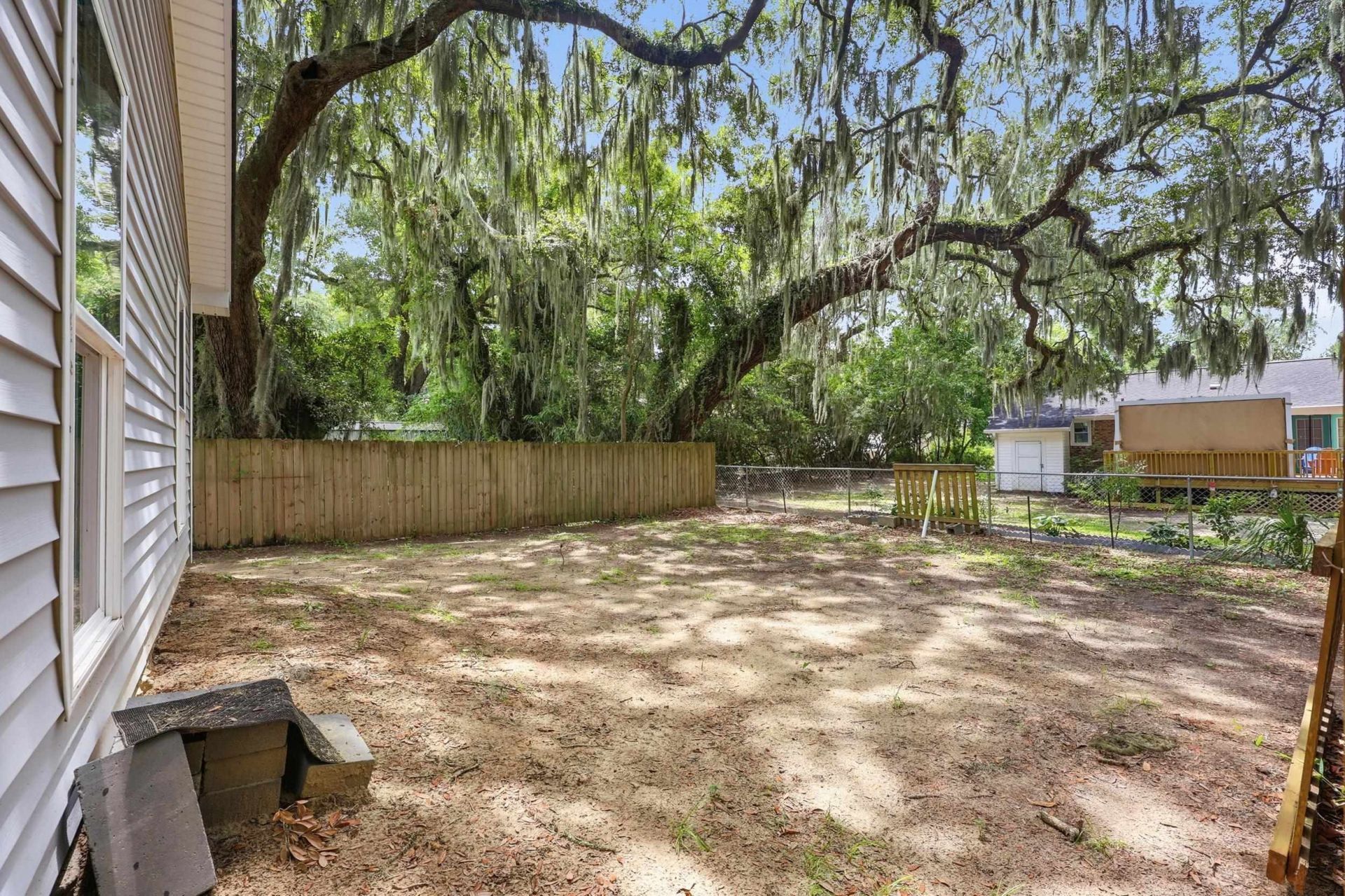 403 Bayview Dr.  Photo 18