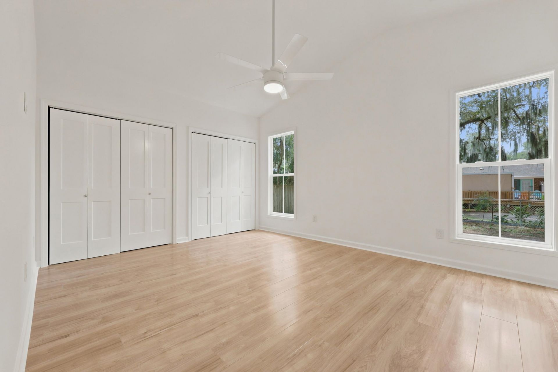 403 Bayview Dr.  Photo 9