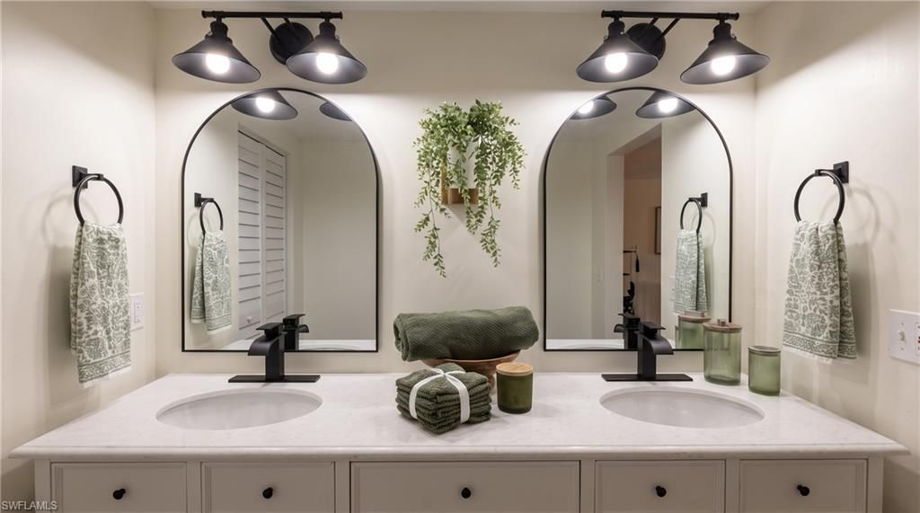 1826 Kings Lake Blvd , Unit 203, Naples, FL 34112 Photo