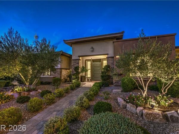 6842 Regency Crest Drive, Las Vegas, NV 89148