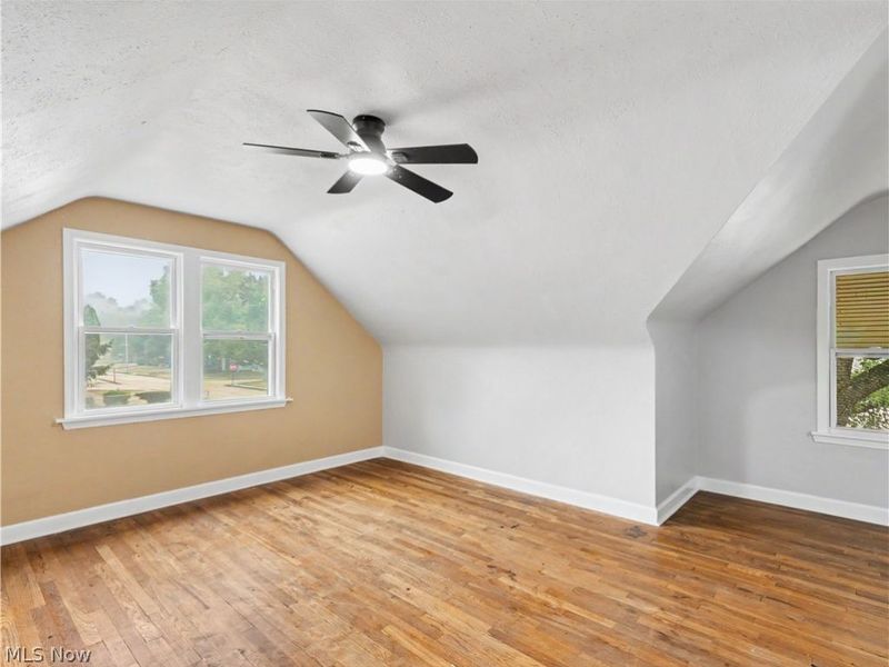 19808 kings Highway, Warrensville Heights, OH 44122 Photo 17