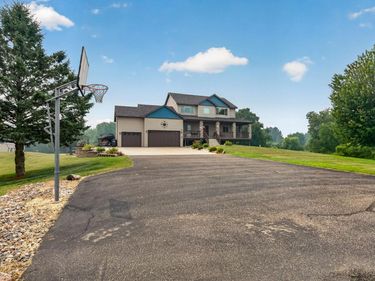 5524 188th Avenue NE, Wyoming, MN 55092