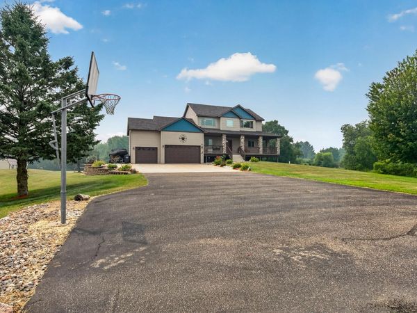 5524 188th Avenue NE, Wyoming, MN 55092