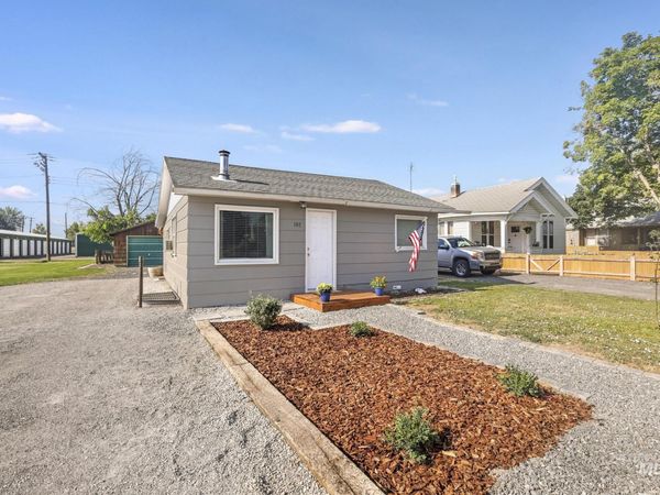 107 W Midway St, Filer, ID 83301