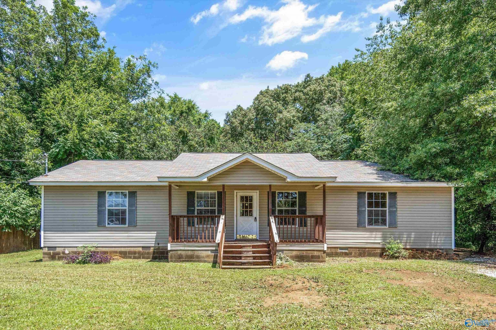 439 Sommerville Avenue, Moulton, AL 35650 Main Photo