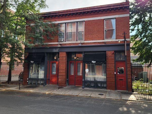110 Gorham St, Unit 2B, Lowell, MA 01852