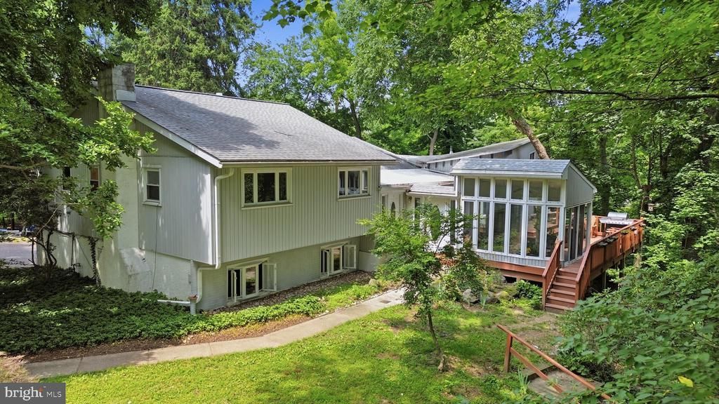 1132 LINDSAY LANE , RYDAL, PA 19046