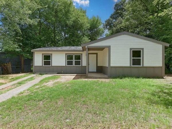 444 Bowie , Lone Star, TX 75668