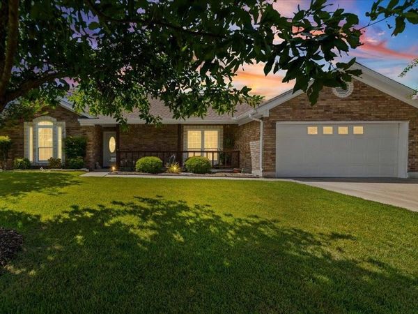 1601 E Johnson ST, Burnet, TX 78611