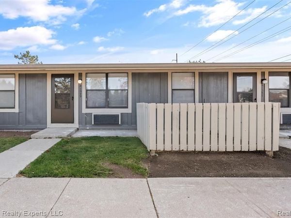 41299 Heathmore , CANTON, MI 48187