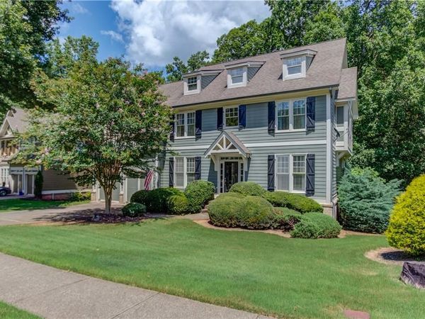 5989 Grand Loop Road , Sugar Hill, GA 30518