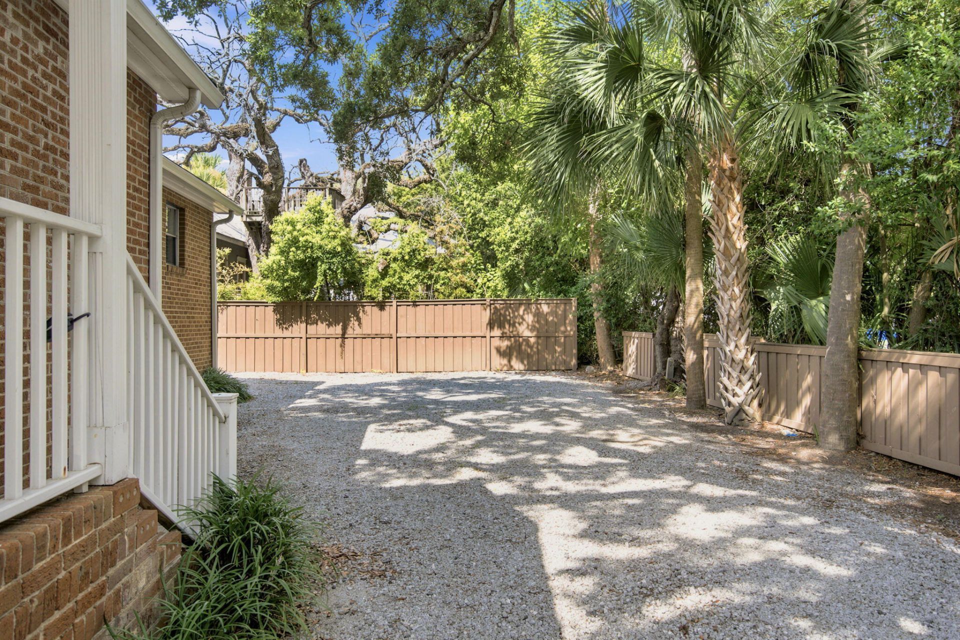 71 Gadsden Street Photo 6