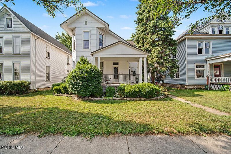 207 Center Street , Findlay, OH 45840 Main Photo