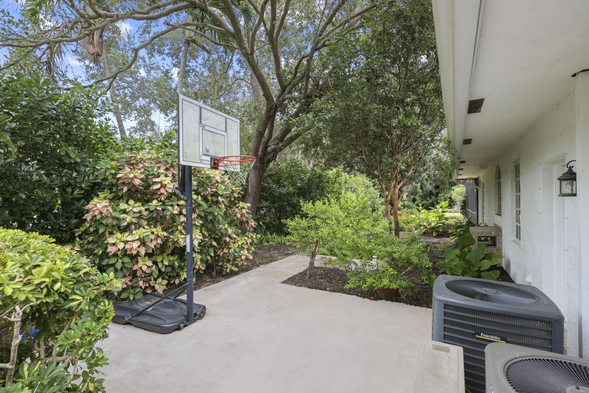 2396 Shore Drive, Palm Beach Gardens, FL 33410 Photo
