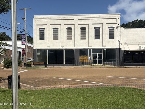 101 W Railroad Avenue, Magnolia, MS 39652