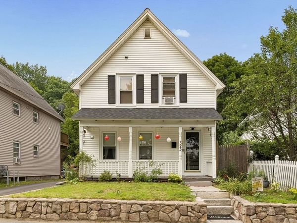 323 Rollstone St, Fitchburg, MA 01420