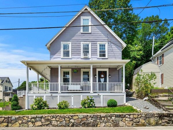 90 Forest St, Melrose, MA 02176