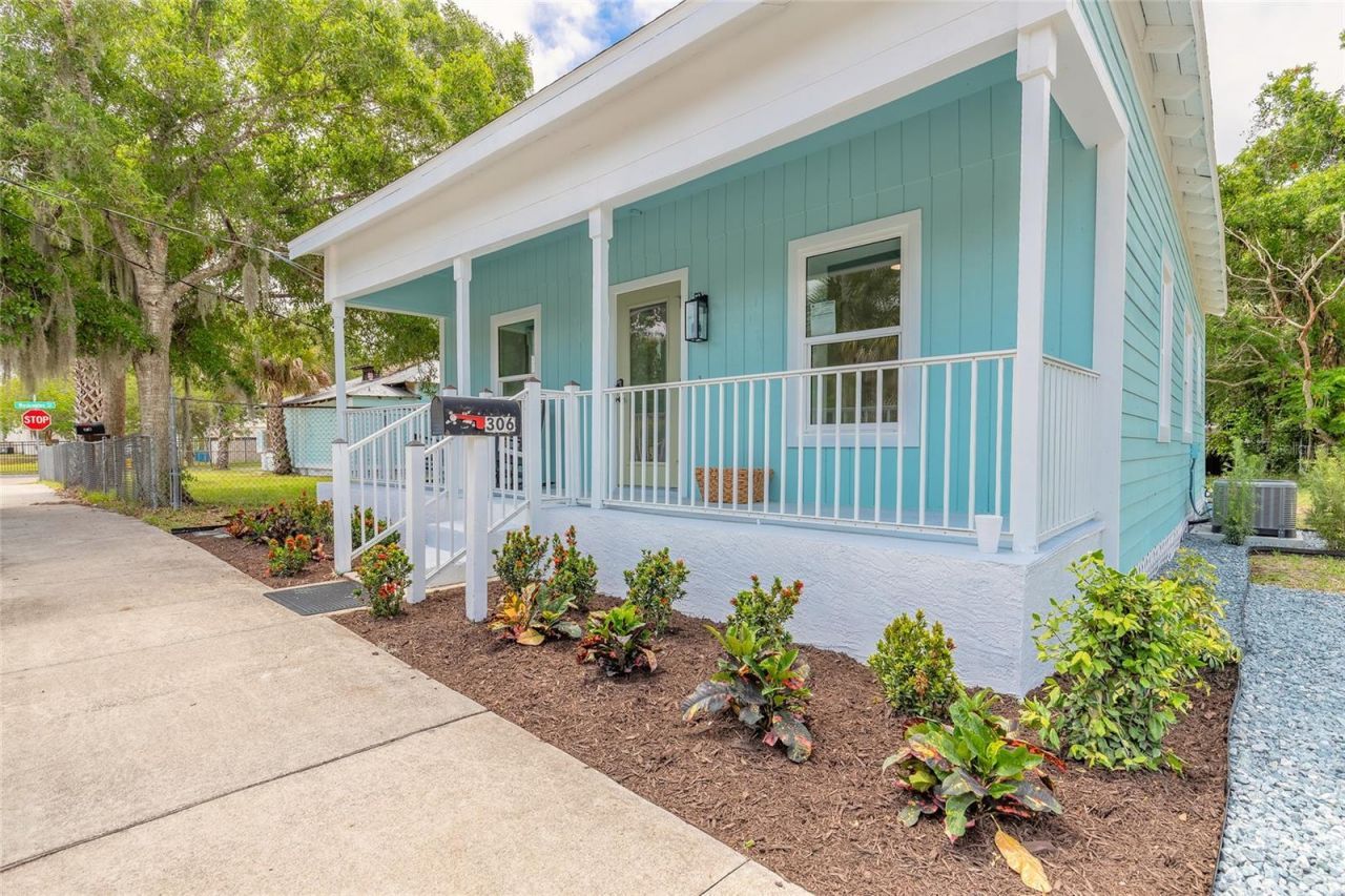 306 Sheldon Street, New Smyrna Beach, FL 32168 Photo