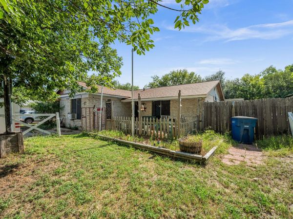 5326 Wellington DR , Austin, TX 78723