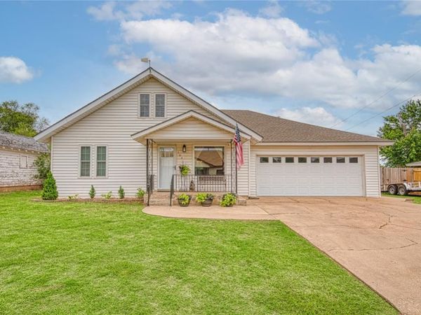 104 W UNION Avenue, Corn, OK 73024