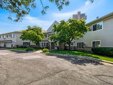 1729 6th Street NE, Unit 9, Minneapolis, MN 55413