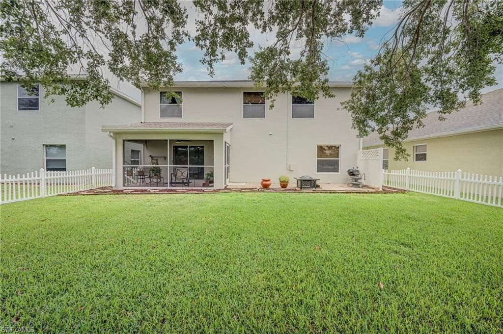 8889 Fawn Ridge Dr, Fort Myers, FL 33912 Photo