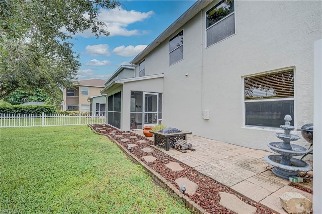 8889 Fawn Ridge Dr, Fort Myers, FL 33912 Photo