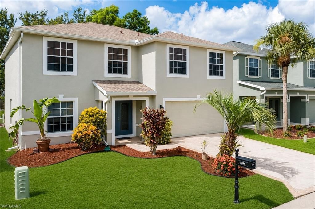 8889 Fawn Ridge Dr, Fort Myers, FL 33912 Photo