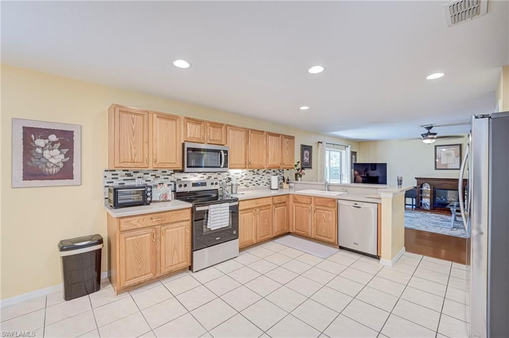 8889 Fawn Ridge Dr, Fort Myers, FL 33912 Photo
