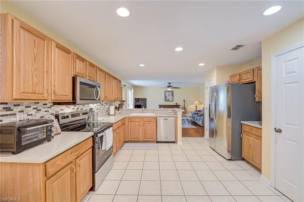 8889 Fawn Ridge Dr, Fort Myers, FL 33912 Photo