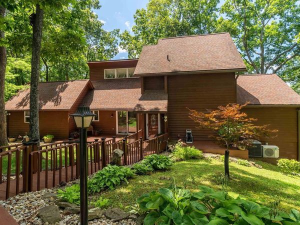 153 WRIGHT Road, Carbondale, IL 62902