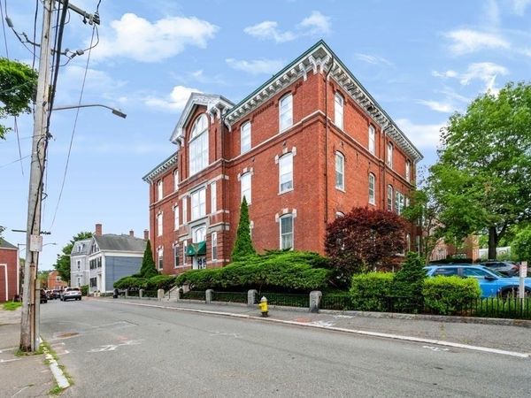 35 Flint, Unit 106, Salem, MA 01970