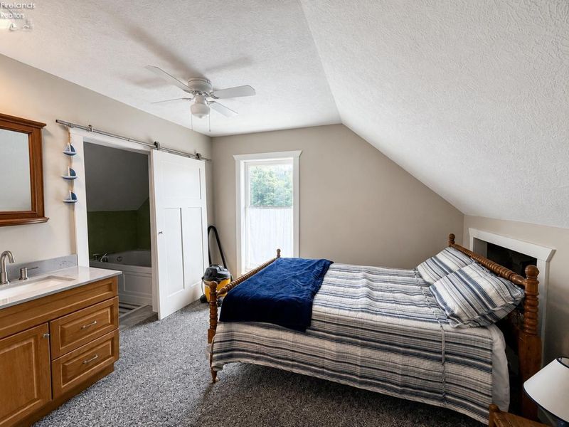 190 Anchor, Middle Bass Island, OH 43446 Photo 12