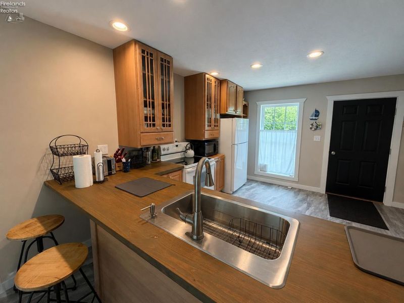 190 Anchor, Middle Bass Island, OH 43446 Photo 18