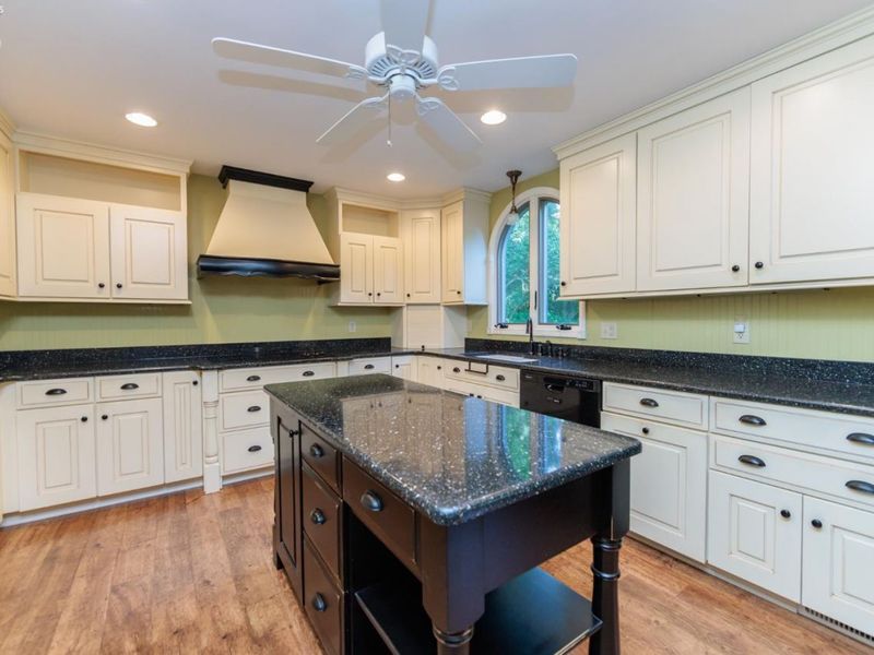 7588 Rice Road, Amherst, OH 44001 Photo 16