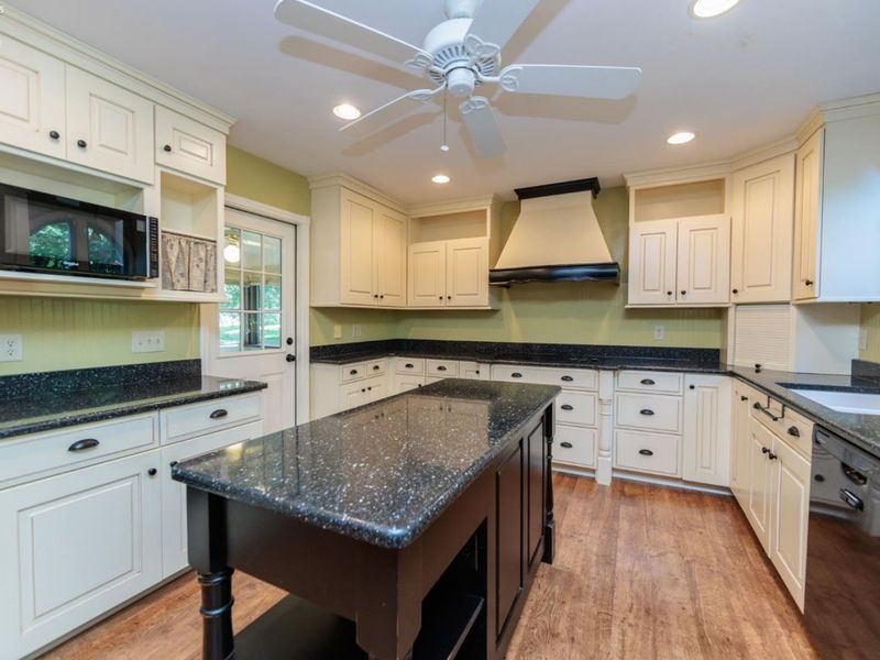 7588 Rice Road, Amherst, OH 44001 Photo 17