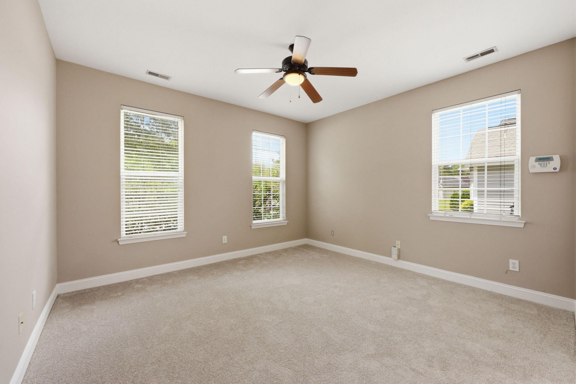 135 Full Moon Court Photo 26