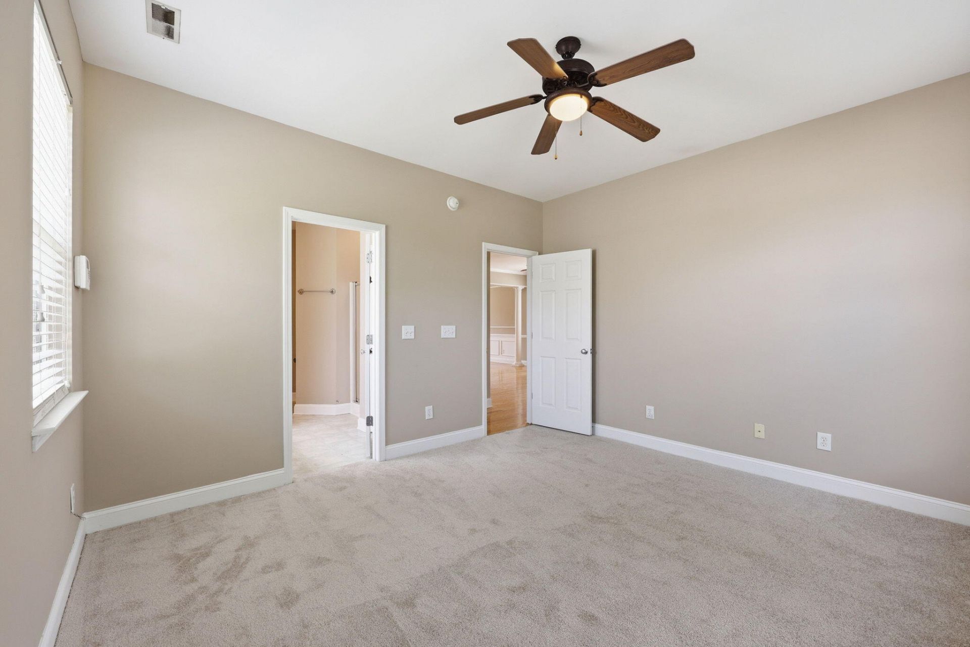 135 Full Moon Court Photo 28
