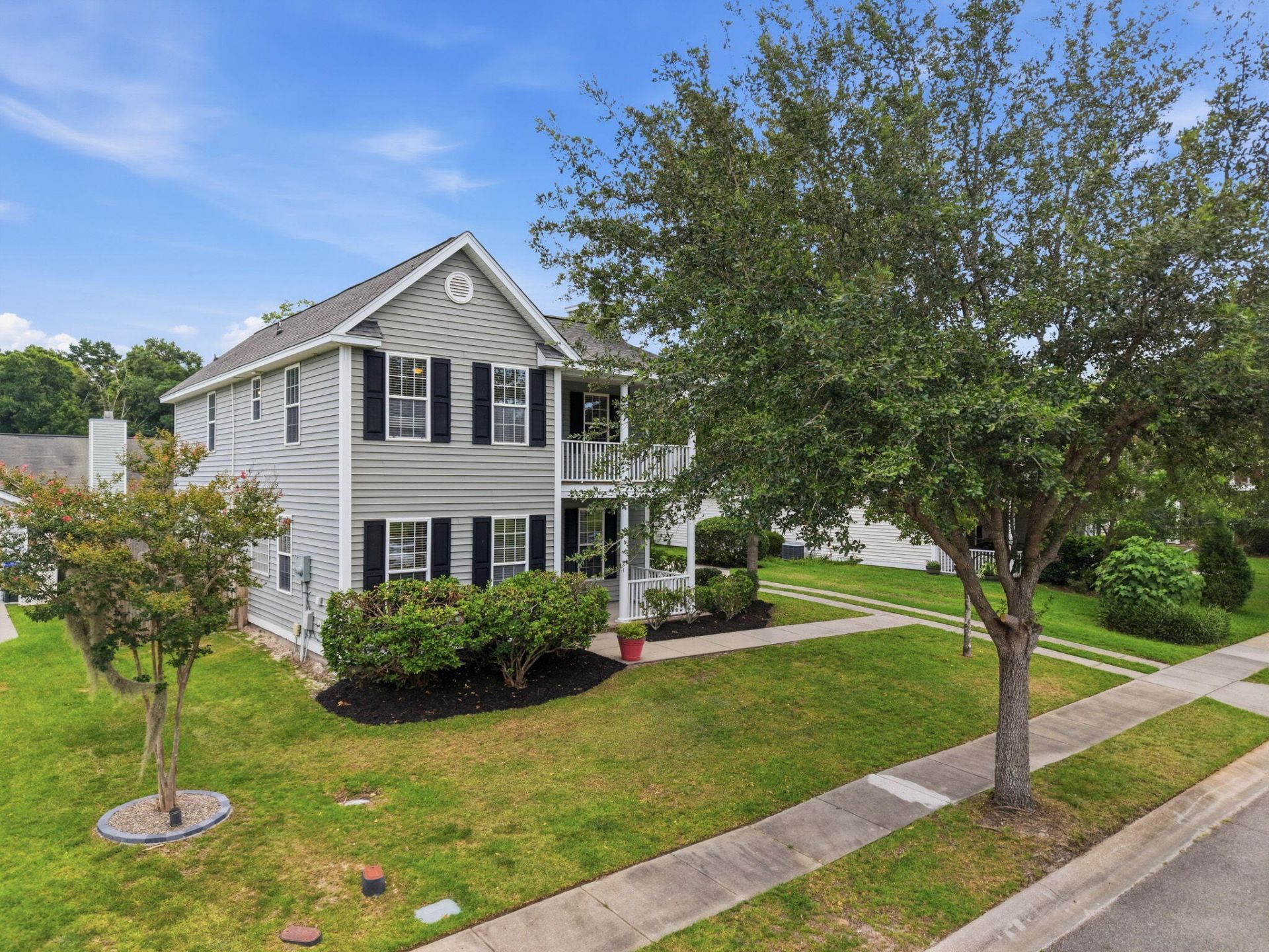 135 Full Moon Court Photo 3