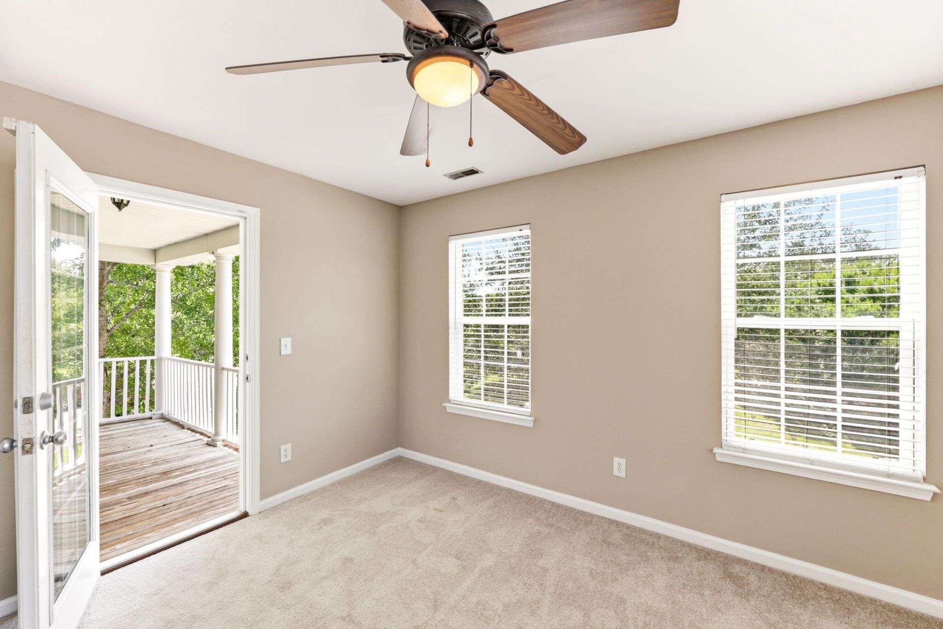 135 Full Moon Court Photo 33