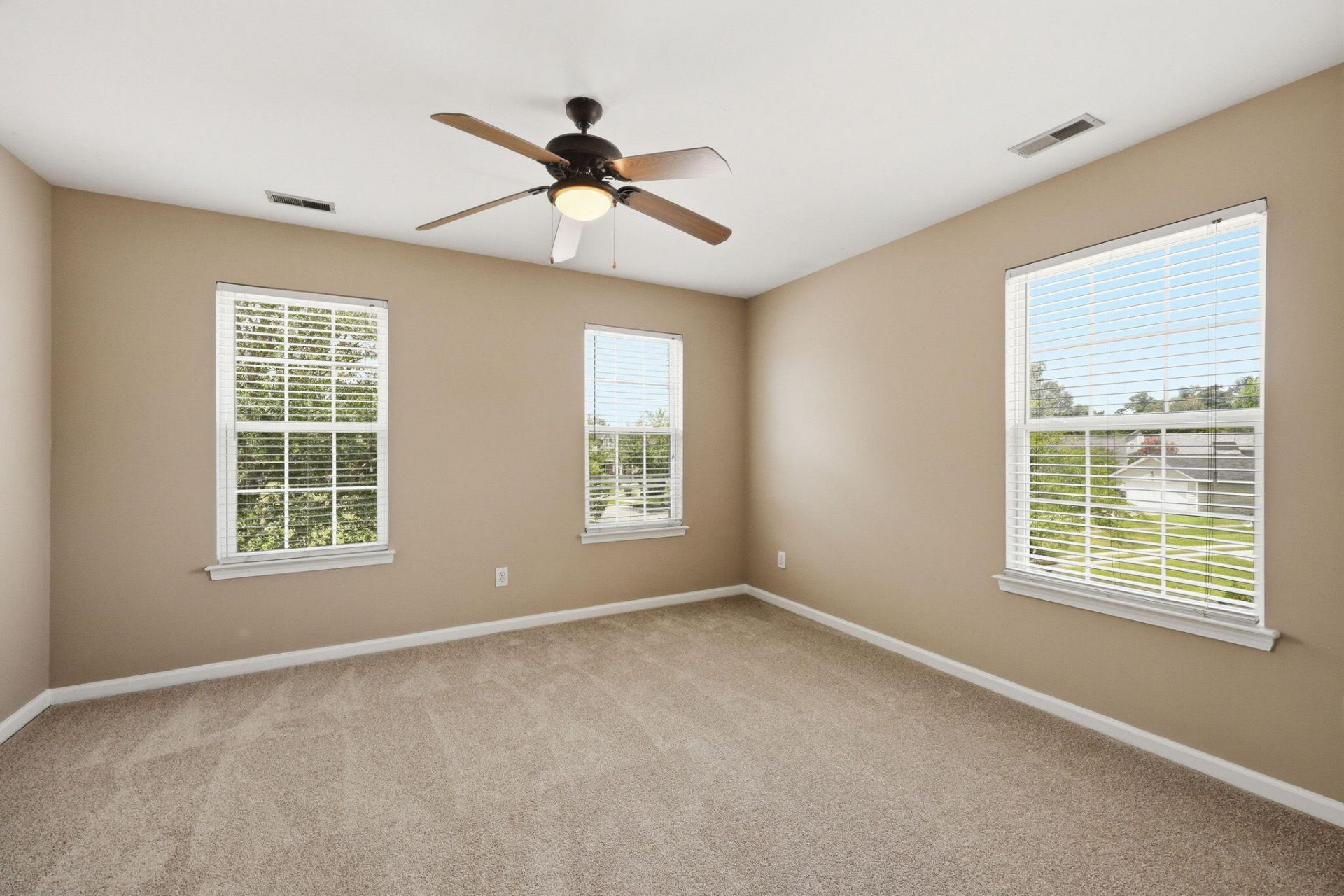 135 Full Moon Court Photo 35