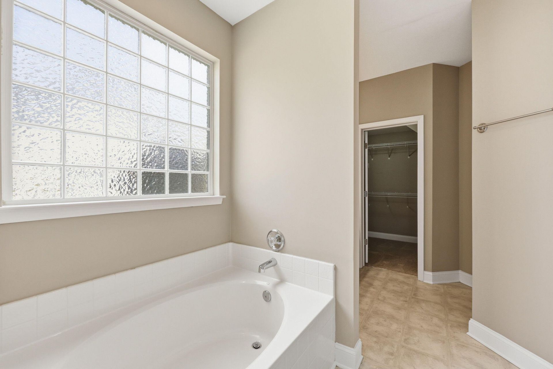 135 Full Moon Court Photo 37