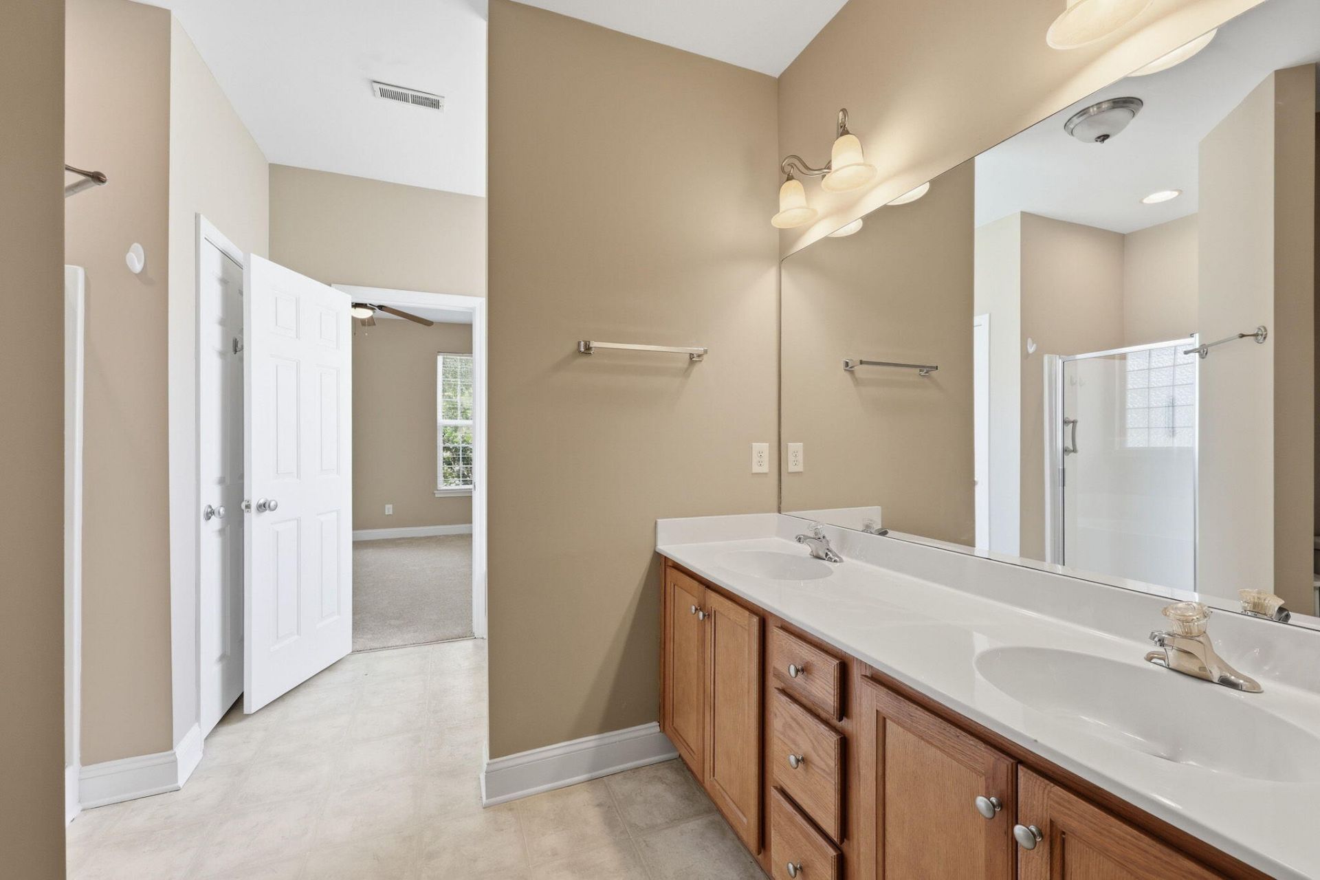 135 Full Moon Court Photo 38