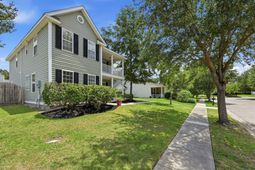 135 Full Moon Court photo 4