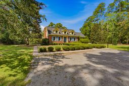255 Longleaf Drive photo 4